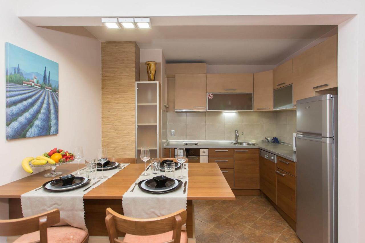Sofia Central Hotel Apartments Exterior photo